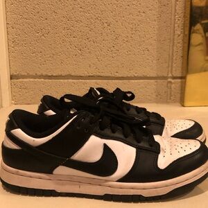 Panda Dunks Nike sneakers